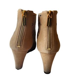MICHAEL KORS Uma Bisque Ankle Booties